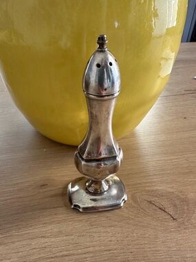 Vintage Silver Tone Salt Shaker - Elegant Silver Finish